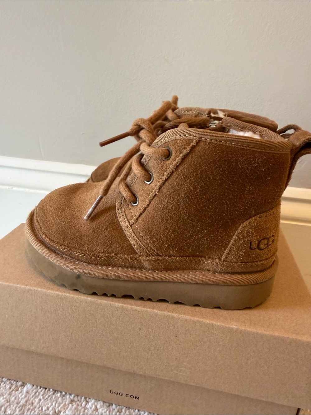 UGG Kids Chestnut Toddler Neumel II 9C